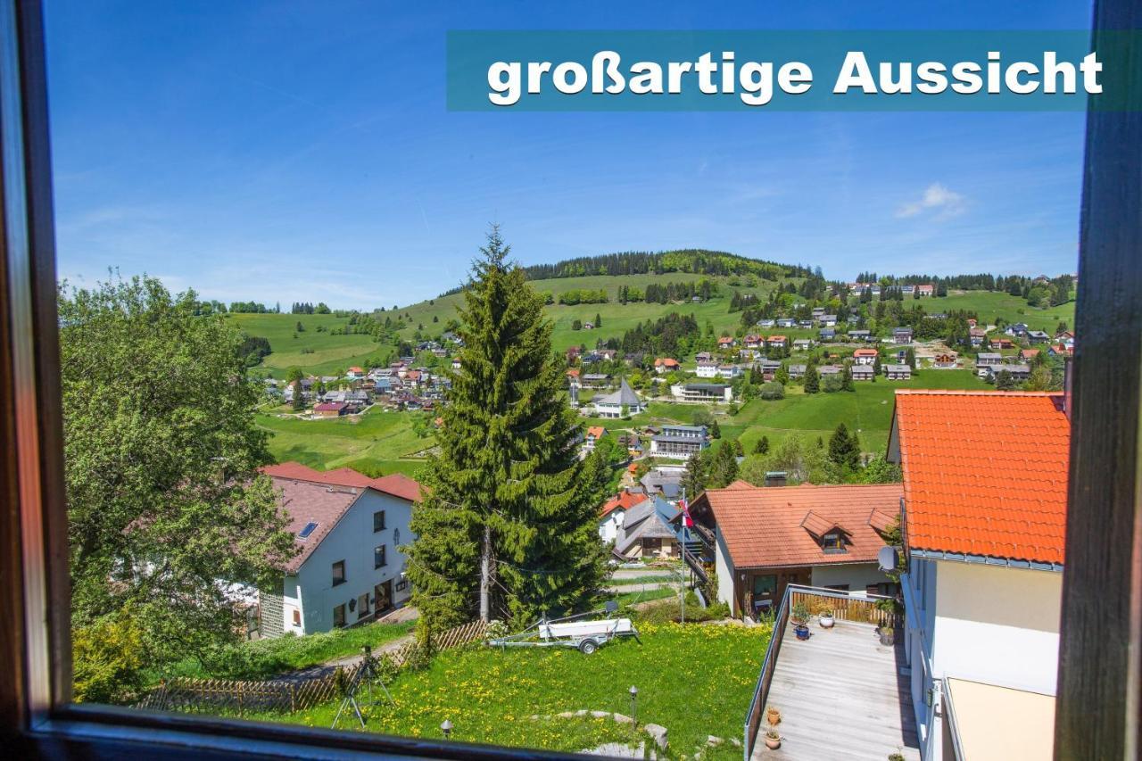 Wohlfuehl-Ferienwohnung 80 Qm, 8 Personen, Aussicht & Heimkino Todtnau Exterior foto