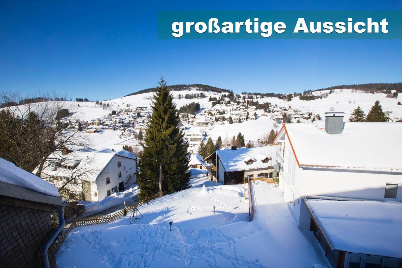 Wohlfuehl-Ferienwohnung 80 Qm, 8 Personen, Aussicht & Heimkino Todtnau Exterior foto