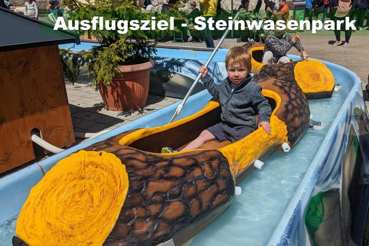 Wohlfuehl-Ferienwohnung 80 Qm, 8 Personen, Aussicht & Heimkino Todtnau Exterior foto