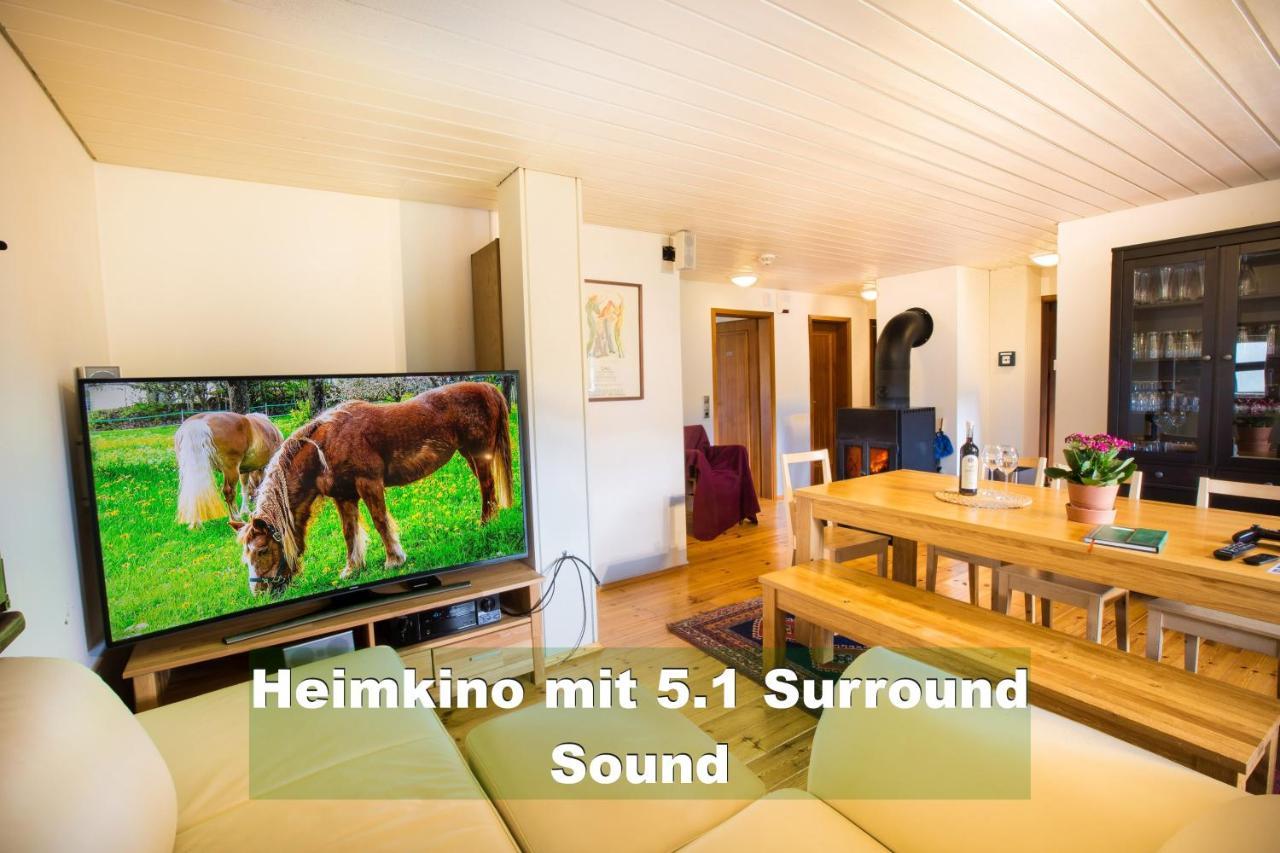 Wohlfuehl-Ferienwohnung 80 Qm, 8 Personen, Aussicht & Heimkino Todtnau Exterior foto